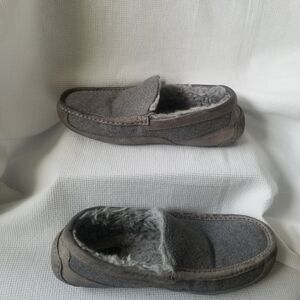 UGG Ascot Slippers